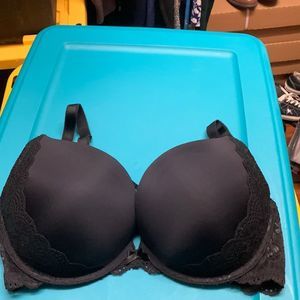 Torrid black lace push-up plunge bra 36DD A000